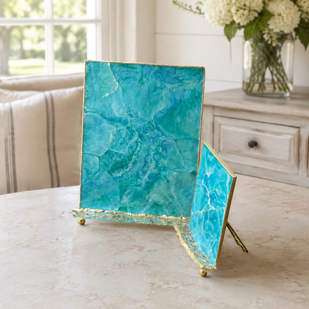 Ocean Colors Handmade Geode Design Epoxy Resin Phone & Tablet Holder