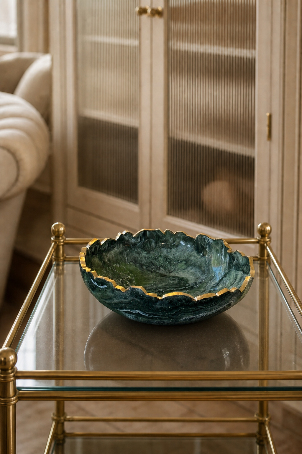 Small Green bowl, 8x2" geode design epoxy resin
