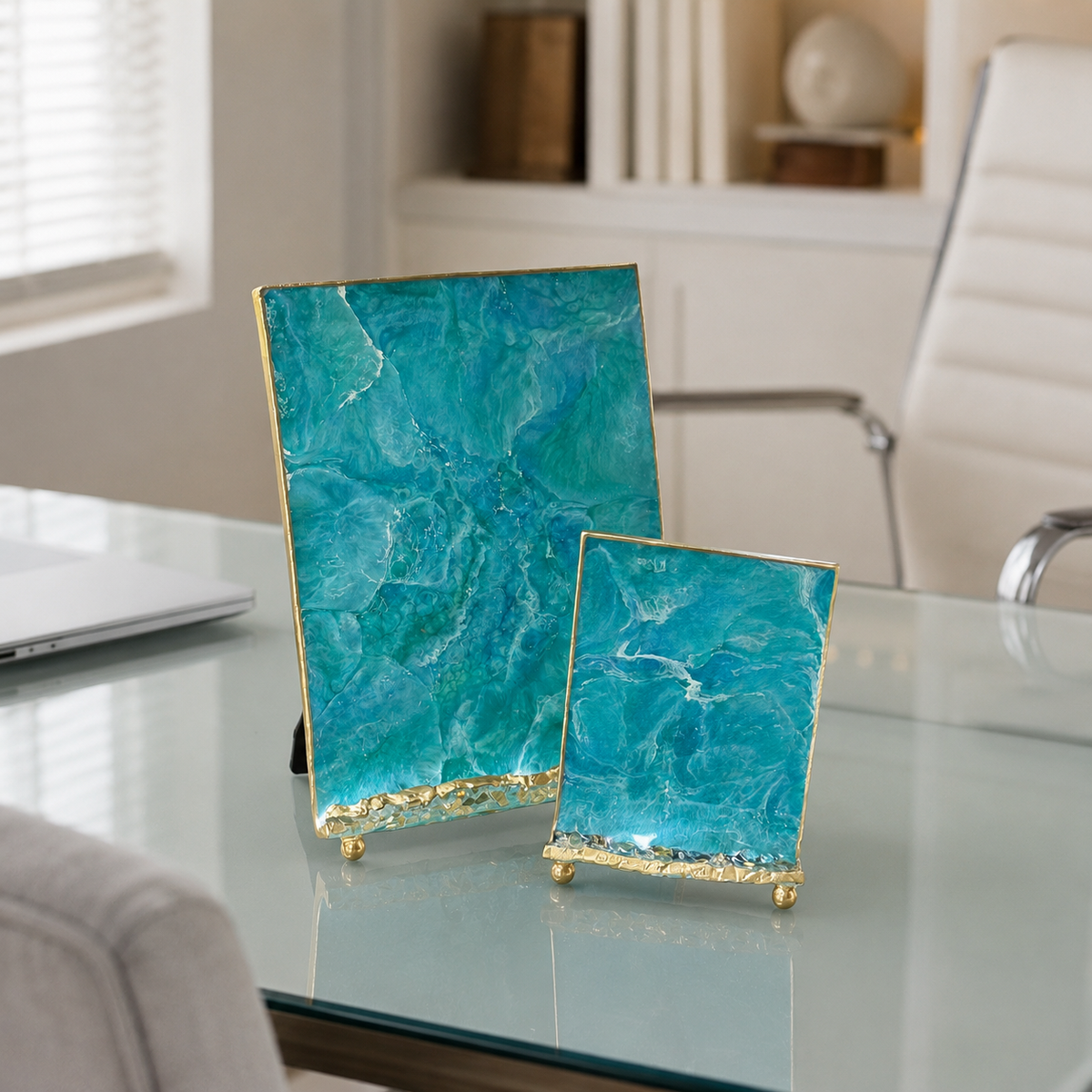Ocean Colors Handmade Geode Design Epoxy Resin Phone & Tablet Holder