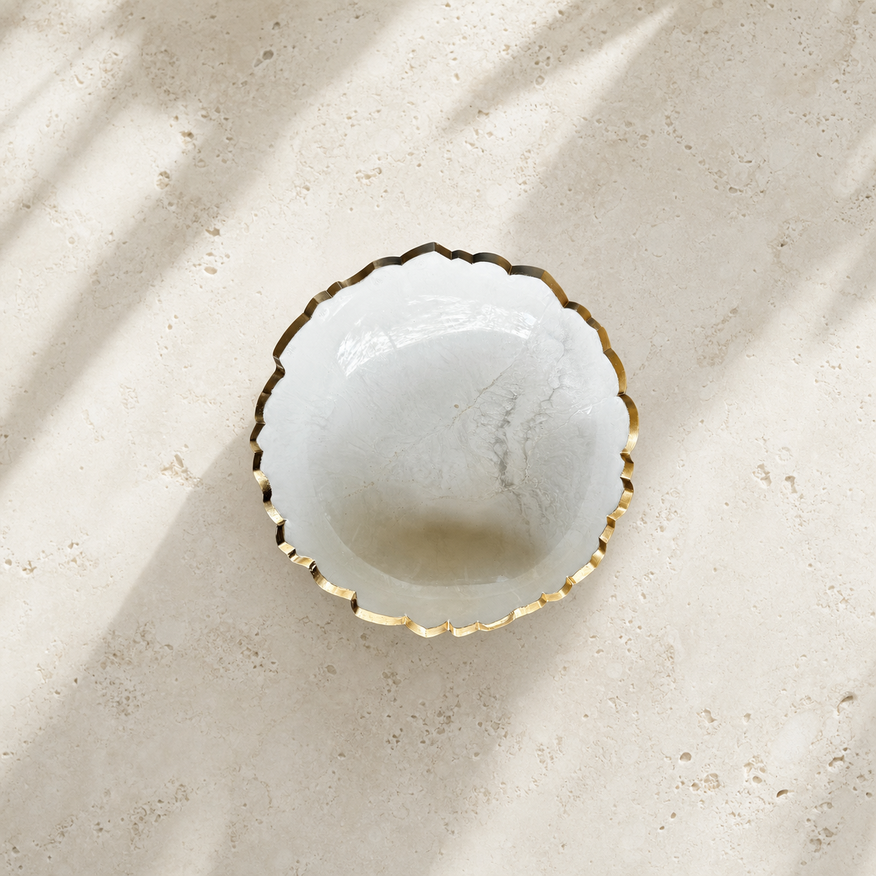 Small White bowl, 8x2" geode design epoxy resin